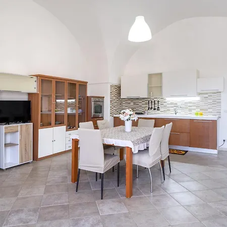 Apartment La Casa Di Pietra Location Rosy